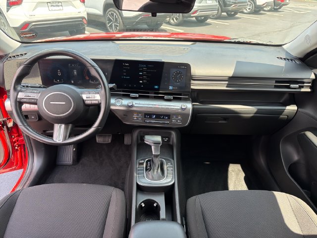 2025 Hyundai Kona SEL - Photo 12