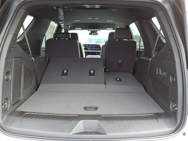 2026 Chevrolet Tahoe LT photo 4