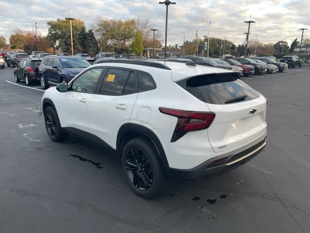 Used 2024 Chevrolet Trax Activ SUV