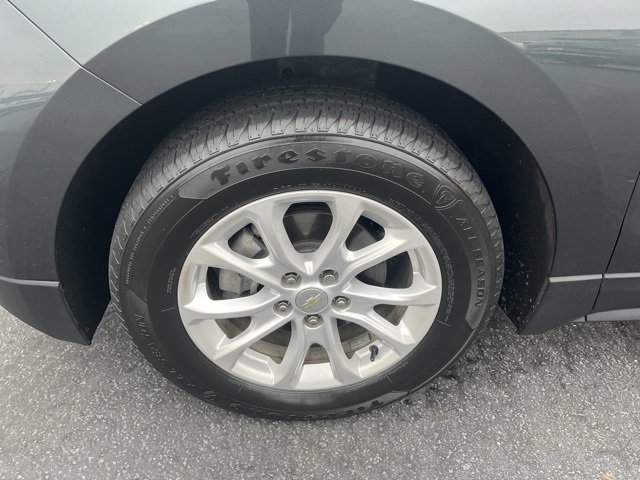 2020 Chevrolet Equinox LT photo 2