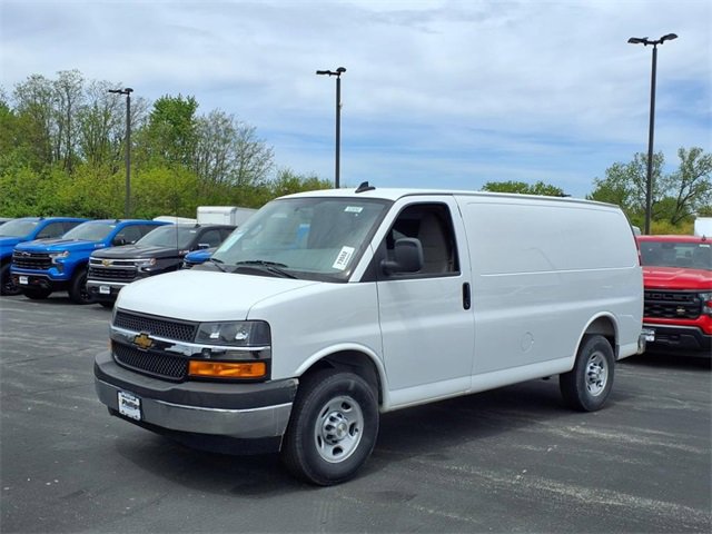 2025 Chevrolet Express Cargo 2500 Van photo 3