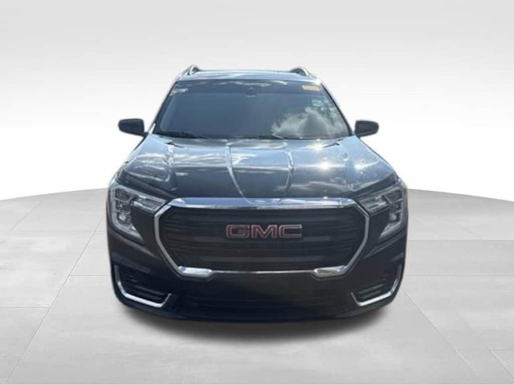 Used 2022 GMC Terrain SLE SUV