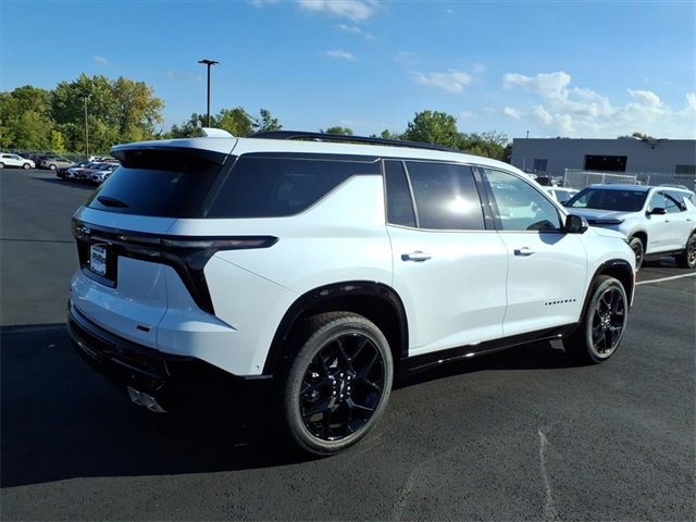2026 Chevrolet Traverse RS photo 2