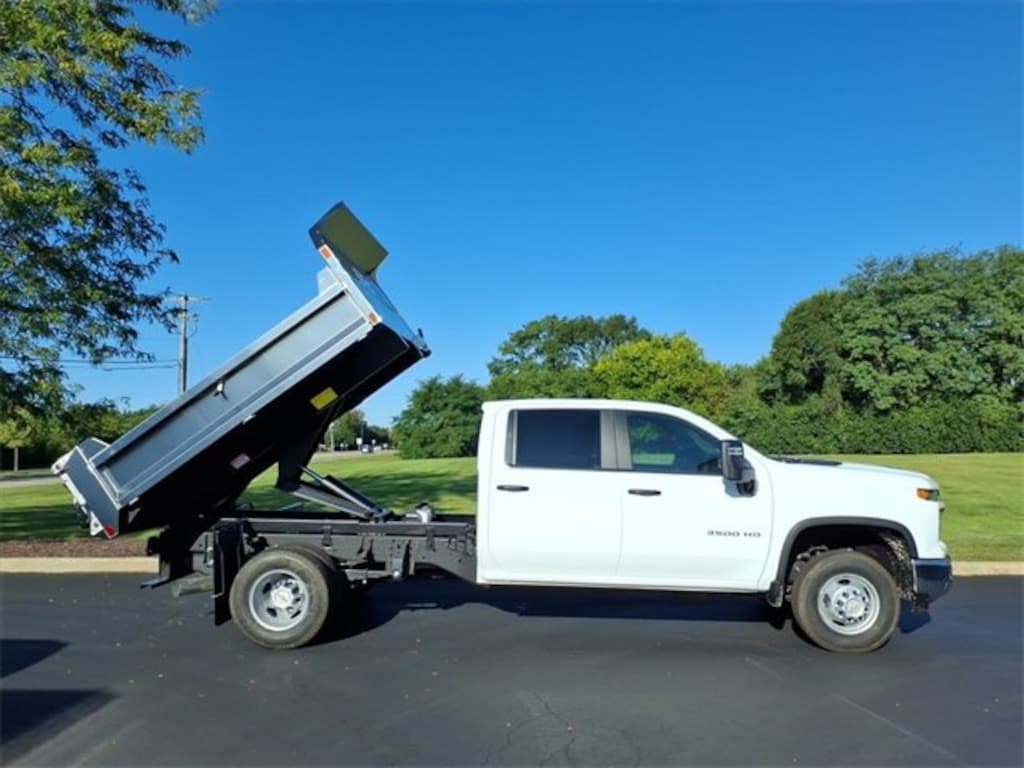 New 2025 Chevrolet Silverado 3500 HD Chassis Cab Work Truck Truck