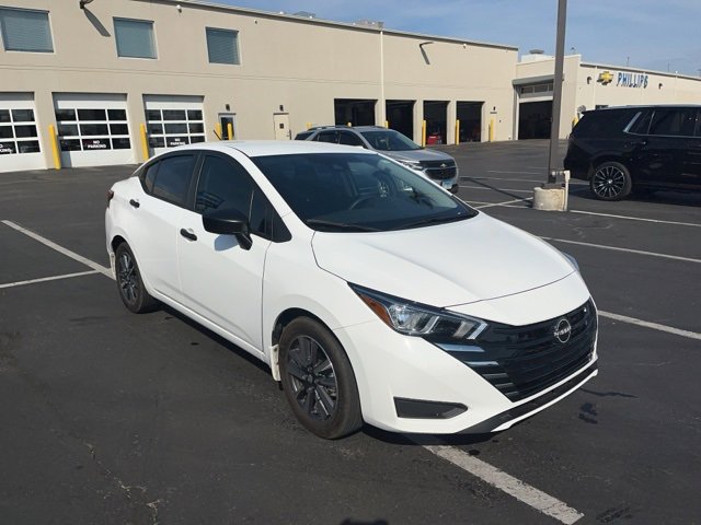 2024 Nissan Versa 1.6 S photo 4