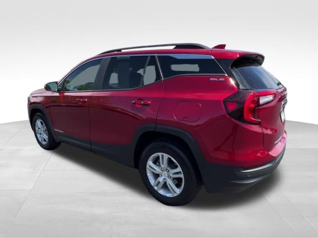 Used 2023 GMC Terrain SLE SUV