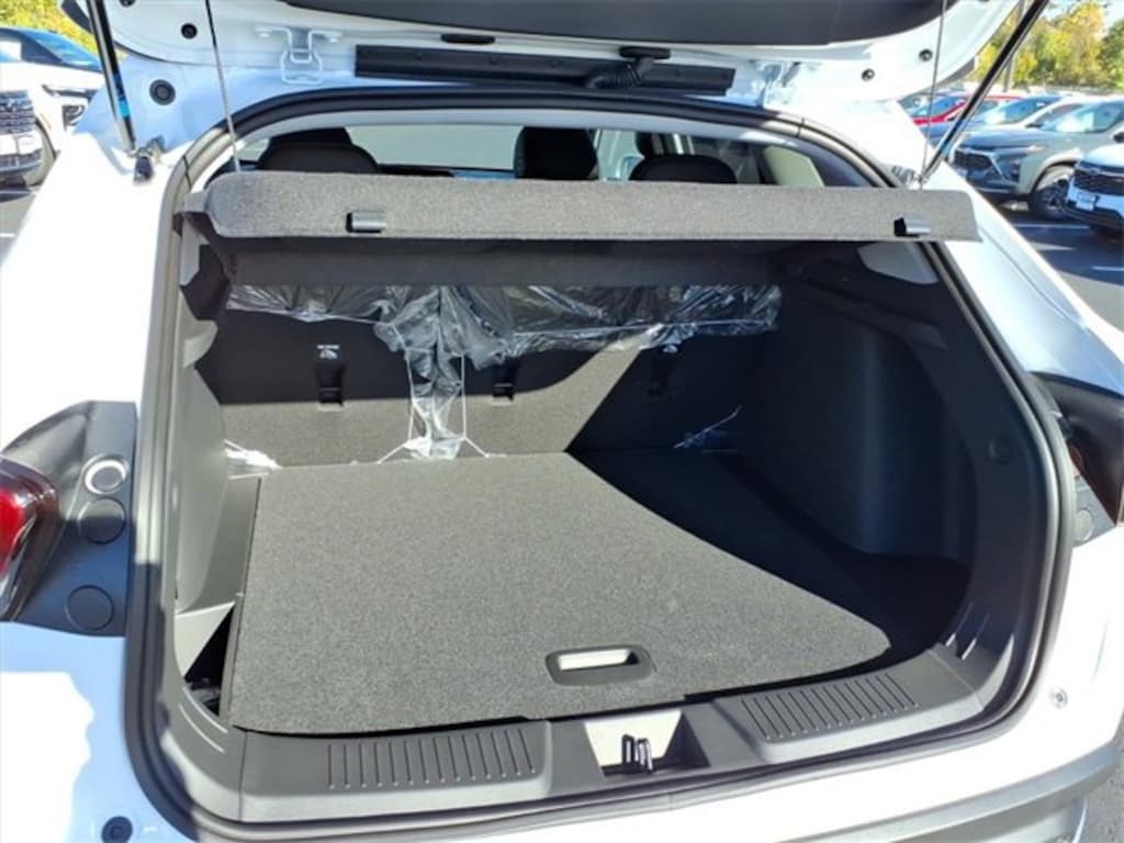 New 2026 Chevrolet Trax LT SUV