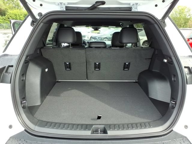 2027 Chevrolet Equinox LT - Photo 10