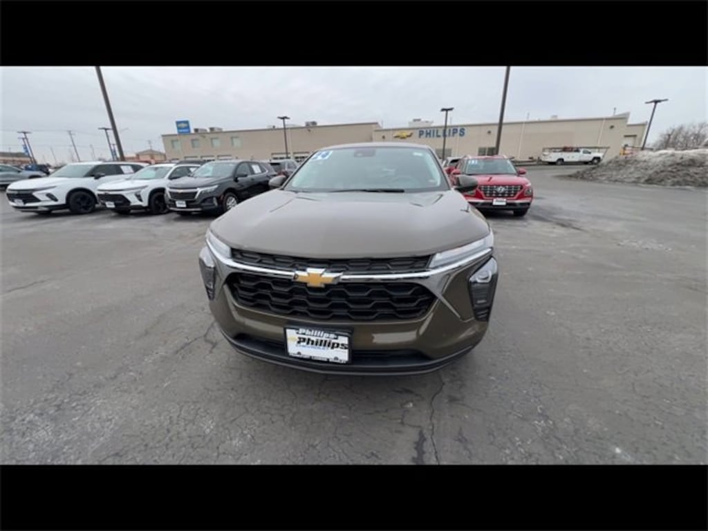 Used 2024 Chevrolet Trax LS SUV