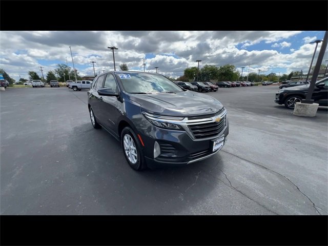 2022 Chevrolet Equinox LT photo 2