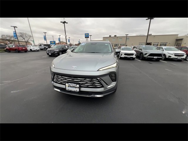 2025 Buick Envision Preferred photo 2