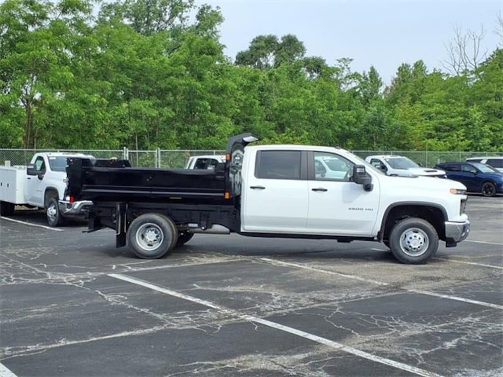 New 2025 Chevrolet Silverado 3500 HD Chassis Cab Work Truck Truck