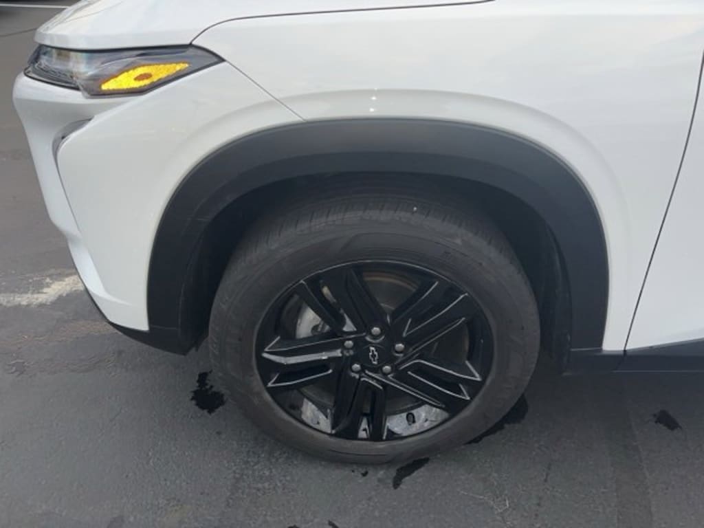 Used 2024 Chevrolet Trax Activ SUV