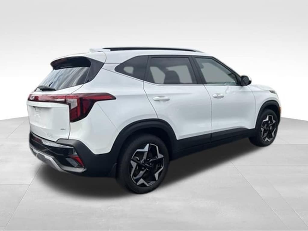 Used 2025 Kia Seltos EX SUV