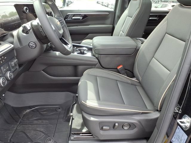 2026 Chevrolet Suburban Premier - Photo 6