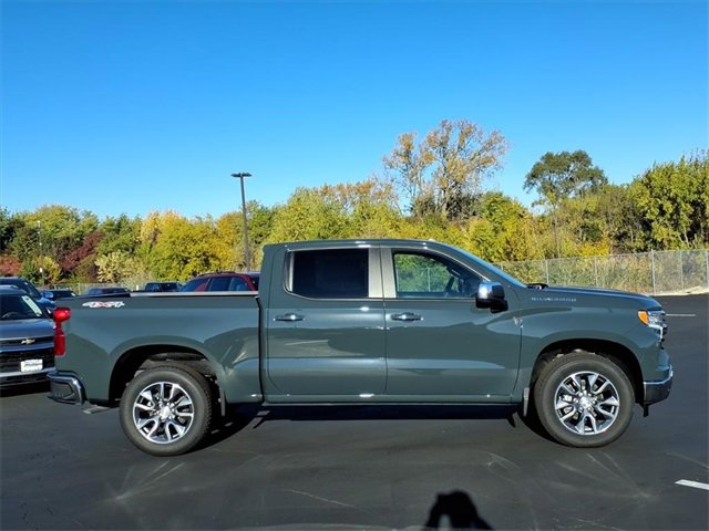 2026 Chevrolet Silverado 1500 LT photo 2