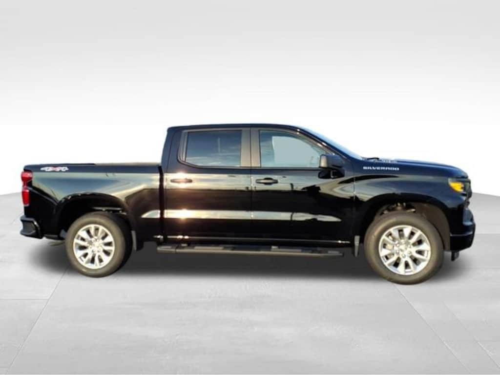 New 2026 Chevrolet Silverado 1500 Custom Truck
