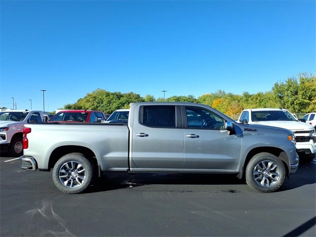 2026 Chevrolet Silverado 1500 LT photo 2