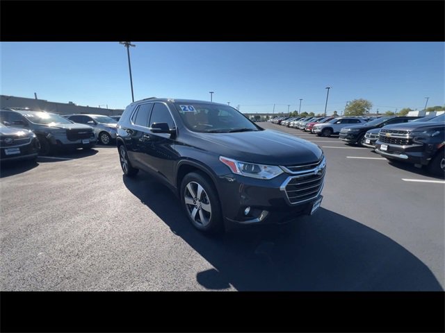 2020 Chevrolet Traverse Leather photo 2