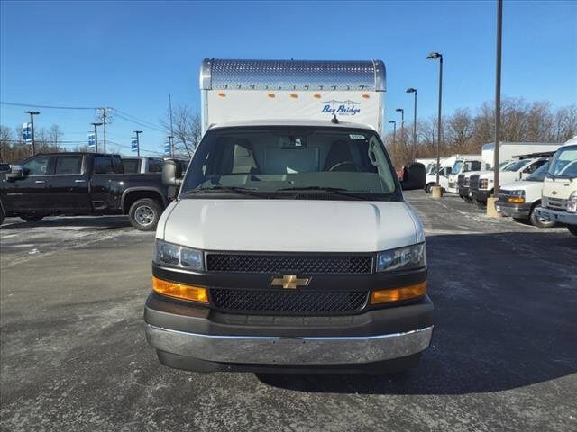 2024 Chevrolet Express 3500 Cutaway Van photo 2