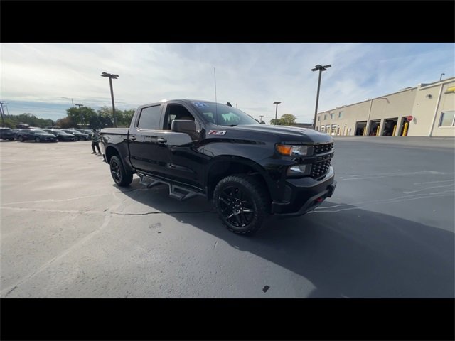 2022 Chevrolet Silverado 1500 Custom Trail Boss photo 2