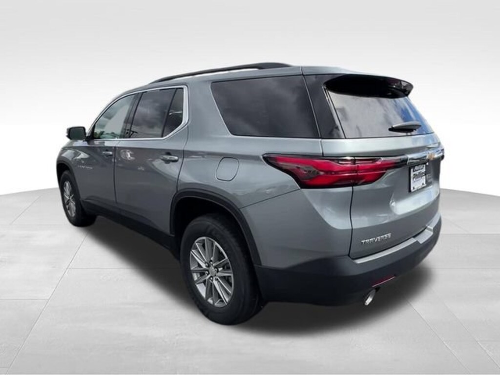 Used 2023 Chevrolet Traverse LT Cloth SUV