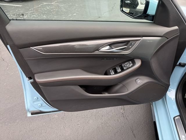 2025 Cadillac CT5 V-Series - Photo 10