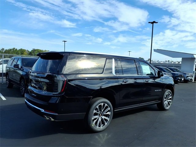 2026 Chevrolet Suburban High Country photo 3