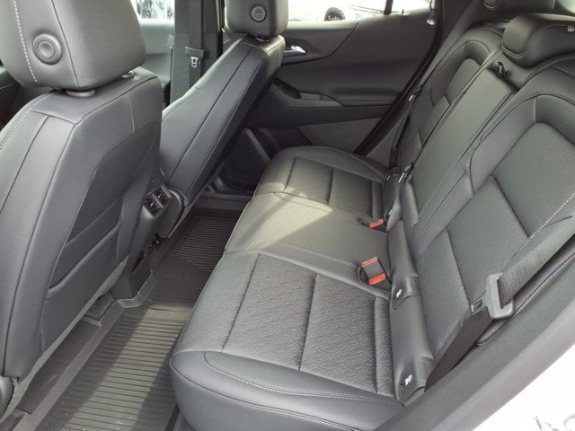 2027 Chevrolet Equinox LT - Photo 9