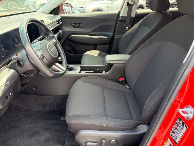 2025 Hyundai Kona SEL - Photo 9