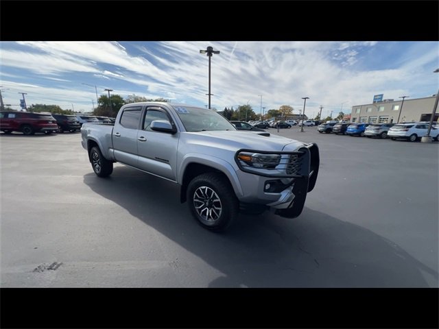 2023 Toyota Tacoma TRD Sport photo 2