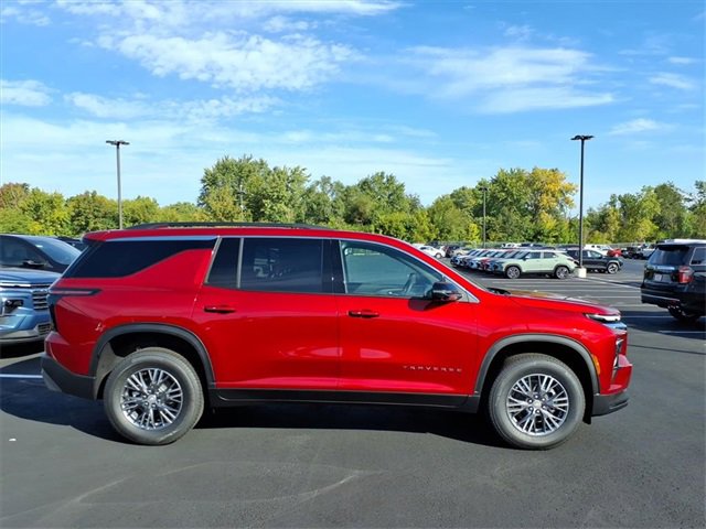 2026 Chevrolet Traverse photo 2