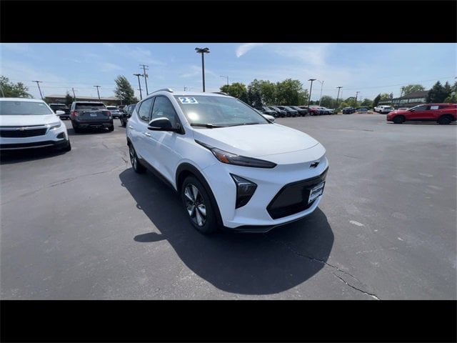 Used 2023 Chevrolet Bolt EUV LT with VIN 1G1FY6S03P4155186 for sale in Frankfort, IL