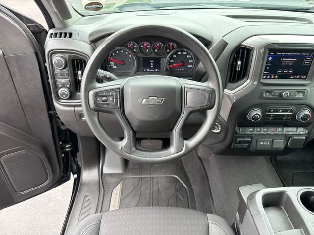 2023 Chevrolet Silverado 1500 Custom - Photo 13