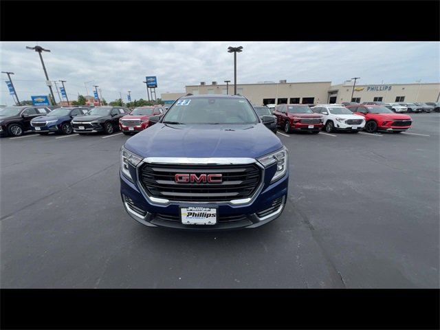 2023 Gmc Terrain SLE photo 3