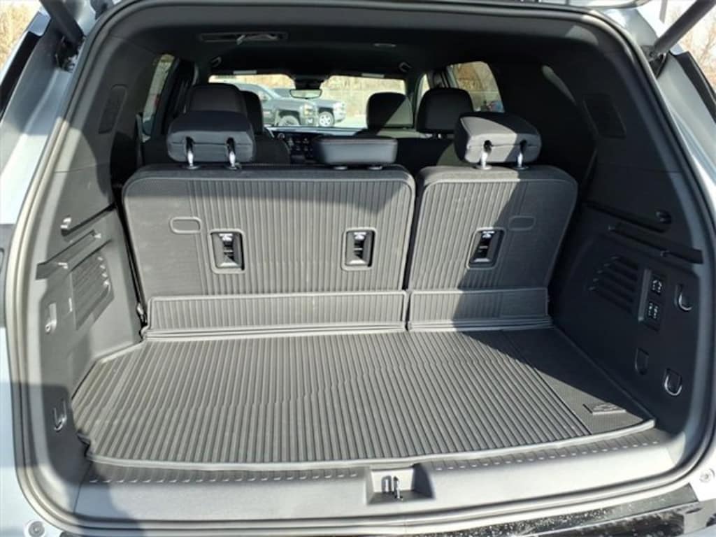 New 2026 Chevrolet Traverse High Country SUV