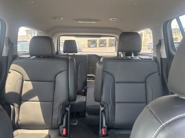 2023 GMC Acadia SLT - Photo 9