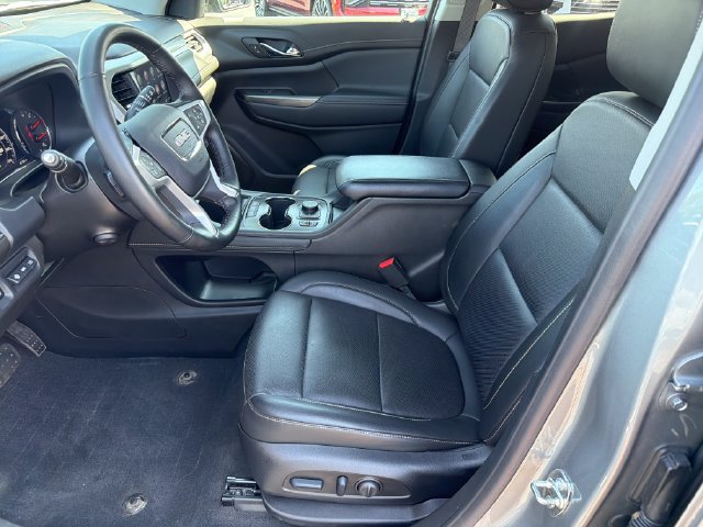 2023 GMC Acadia SLT - Photo 9