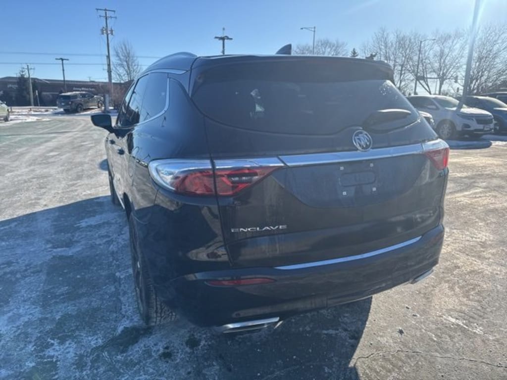 Used 2024 Buick Enclave Essence SUV