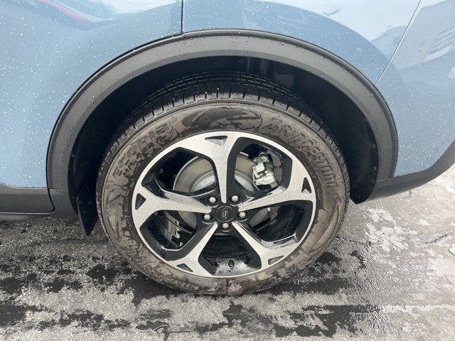 2025 Ford Escape ST-Line Select photo 2