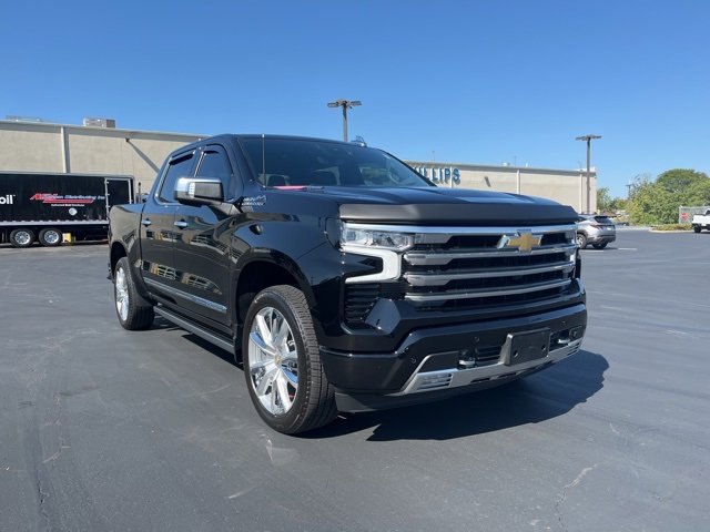 2025 Chevrolet Silverado 1500 High Country photo 4