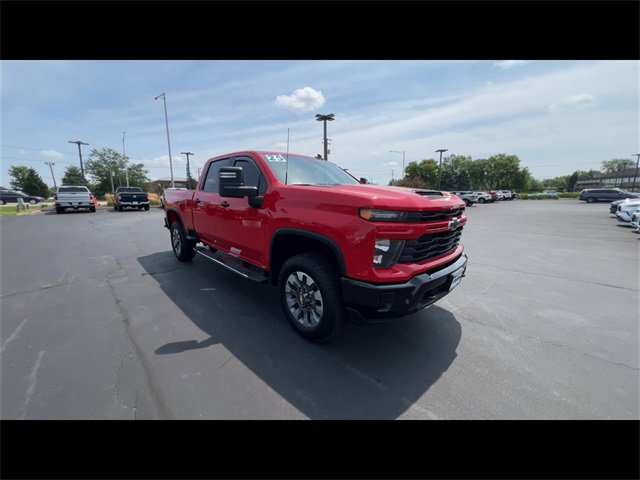 2025 Chevrolet Silverado 2500HD Custom photo 2