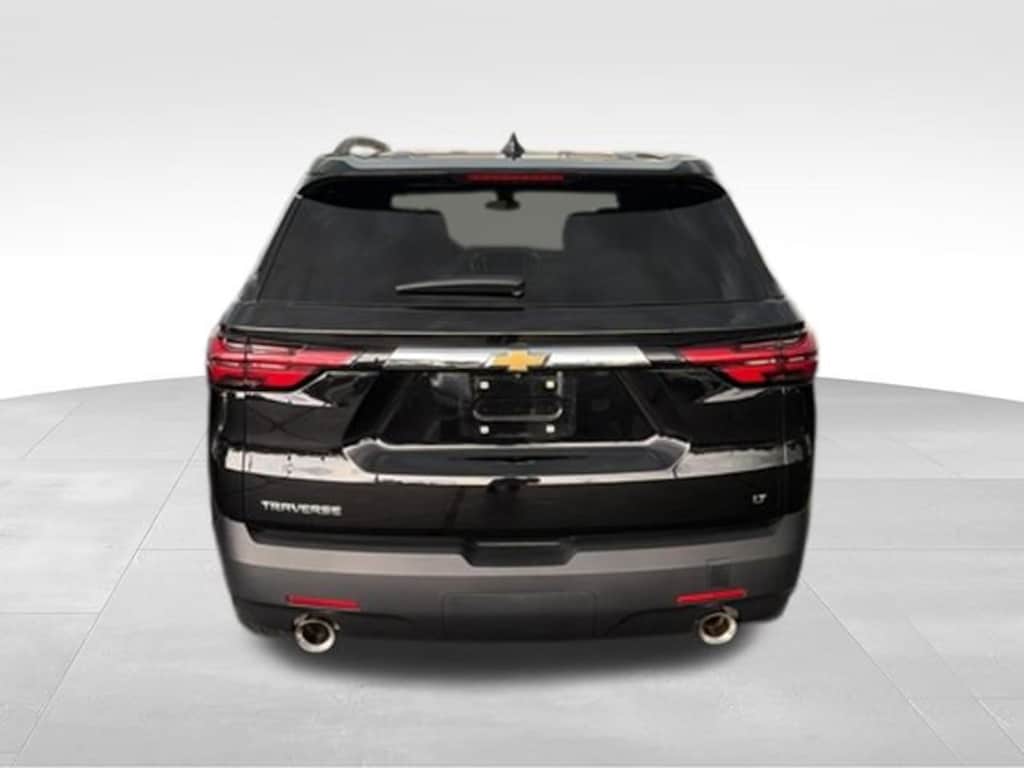 Used 2023 Chevrolet Traverse LT Cloth SUV