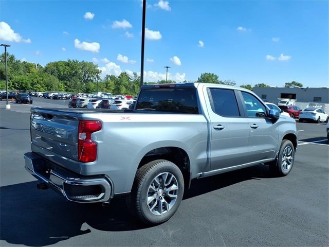 2026 Chevrolet Silverado 1500 LT photo 3