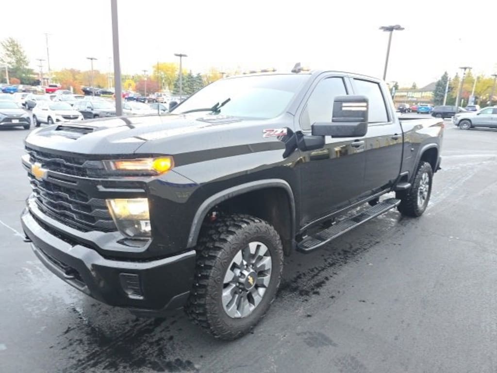 Used 2025 Chevrolet Silverado 2500 HD Custom Truck