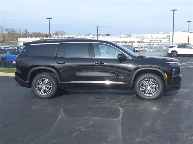 2025 Chevrolet Traverse photo 3