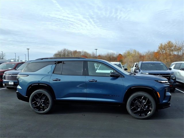 2026 Chevrolet Traverse RS photo 2