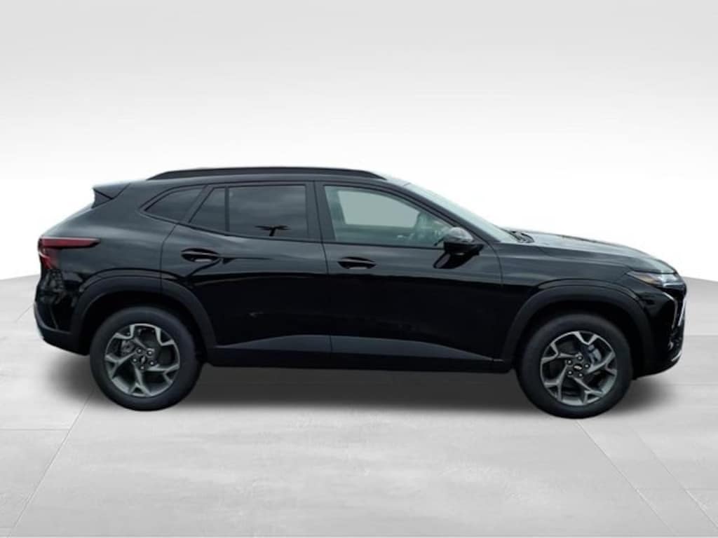 New 2026 Chevrolet Trax LT SUV