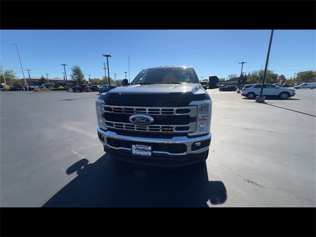 2024 Ford F-250 XLT photo 3