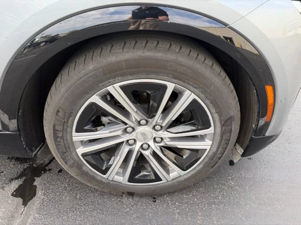Used 2024 CADILLAC LYRIQ Luxury 2 SUV